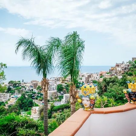 Nyaraló Eden House *